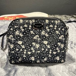 Michael Kors cross body purse
